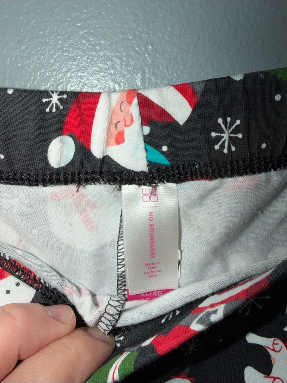 No Boundaries Black Holiday Santa & Snowman Print Leggings